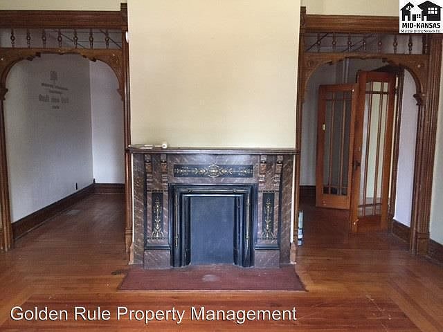 1st image of 18 E 6th Ave APT 1