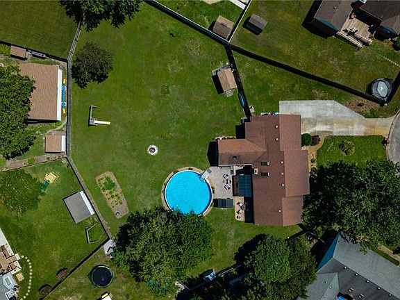 2nd image of 1103 Northmoor Ct