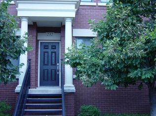 232 Lake St, Elgin, IL 60120