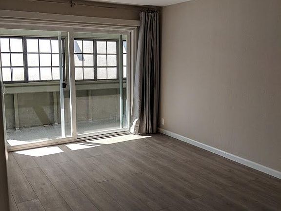 5th image of 134 Lyell St #134