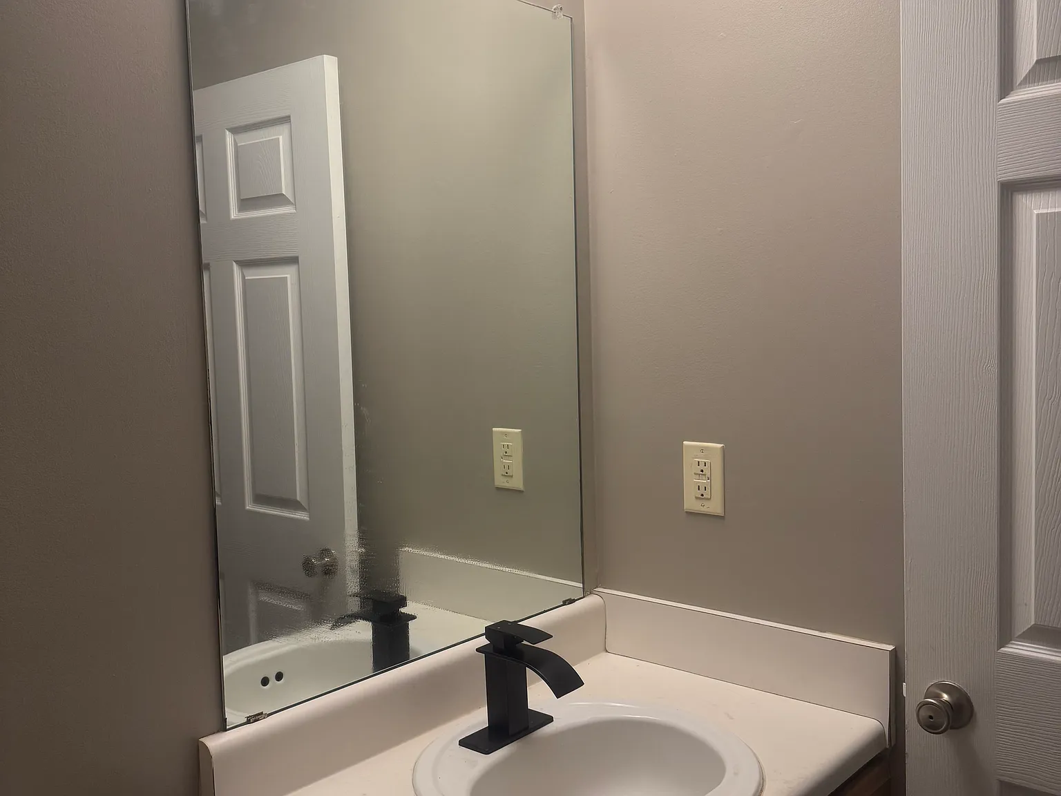 3 bed, 1292 sqft, $1,500 — Photo 2