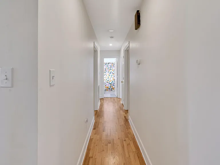114 S Cardinal Dr — Photo 15
