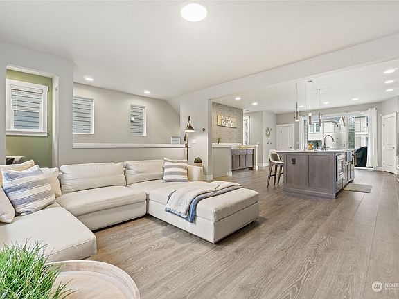 5th image of 17610 21st Avenue W