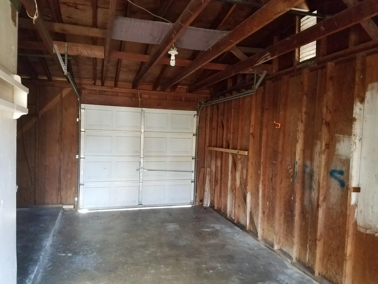 3 bed, 1062 sqft, $1,395 — Photo 2