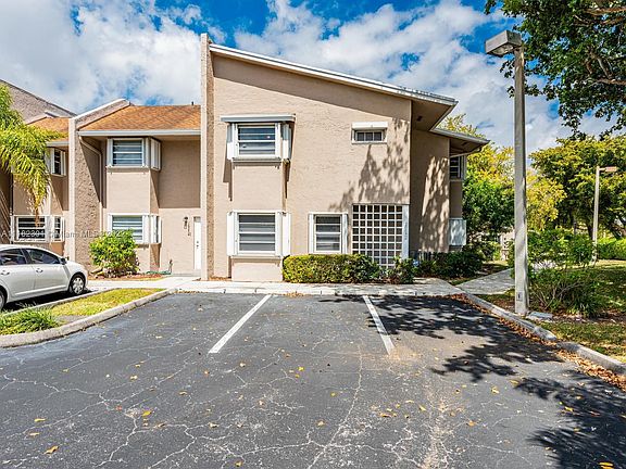 2nd image of 16240 SW 92nd Ave #1