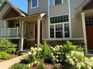 3476 Rivers Edge Dr, Saint Joseph, MI 49085