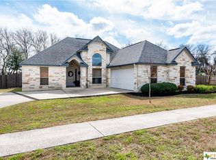 270 Lady Bug Ln, Martindale, TX 78655