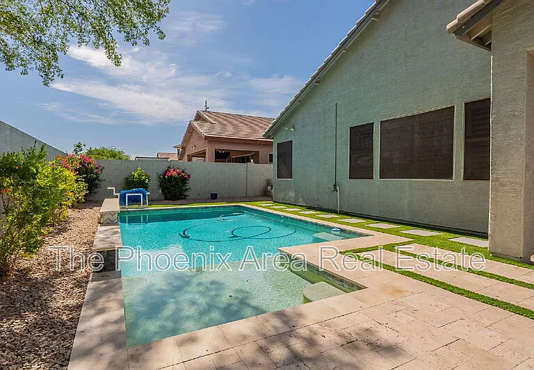2823 E Tulsa St — Photo 41