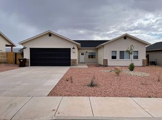 1555 S West Creekside Dr, Kanab, UT 84741