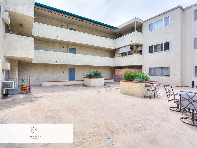 125 S Sierra Madre Blvd #104 — Photo 31