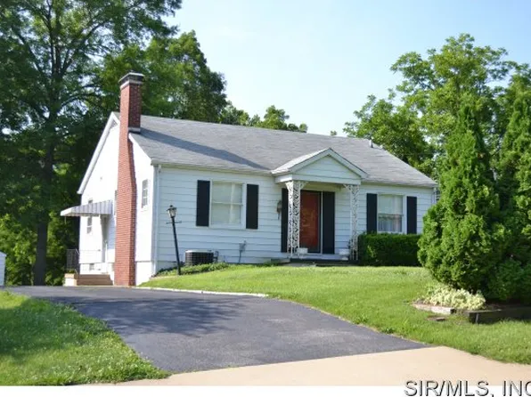 12 Kenn Dr, Belleville, IL 62226