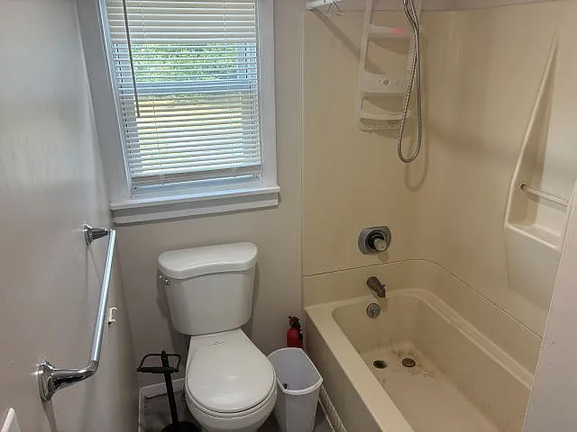 63 Thompson St — Photo 15