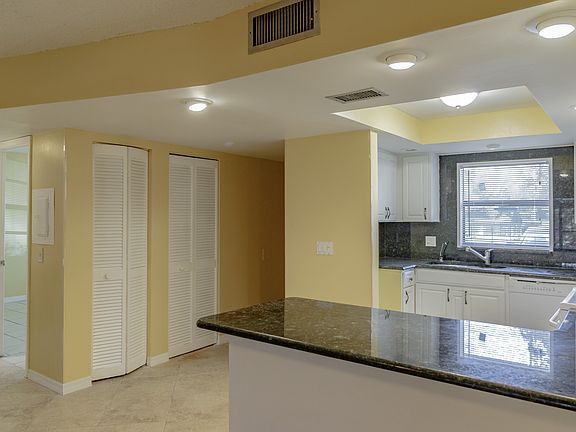 4th image of 101 Lake Ave NE APT 114