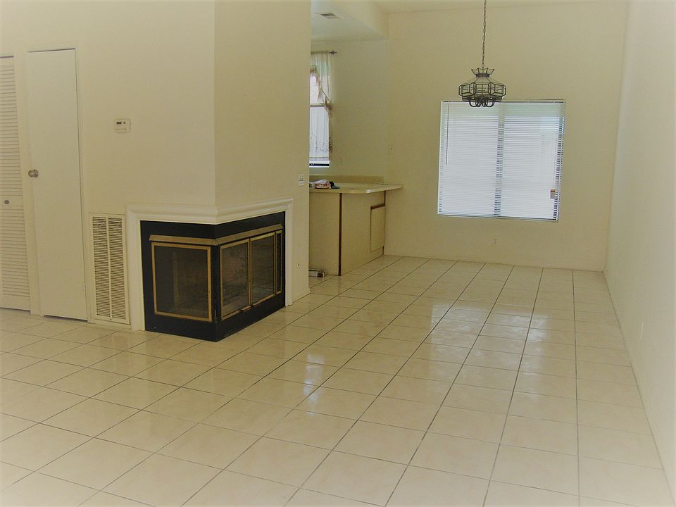 1st image of 709 Park Shadow Ct