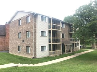 3356 184th St APT 1N, Homewood, IL 60430