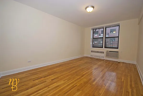 Rented by New York Dwellings LLC | media 16