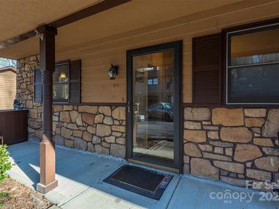 104 View De Lake Dr, Etowah, NC, 28729