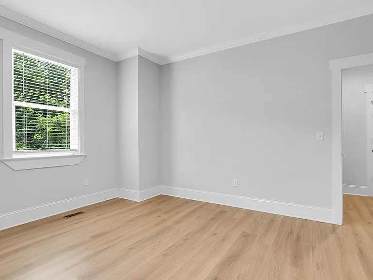 108 Averill St — Photo 11