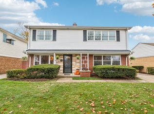 7952 N Nora Ave, Niles, IL 60714