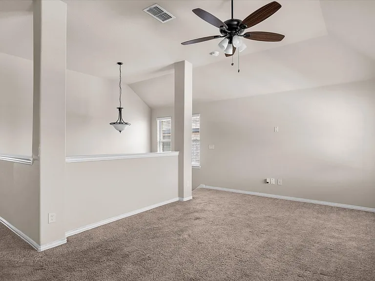 350 Red Cedar Dr — Photo 16