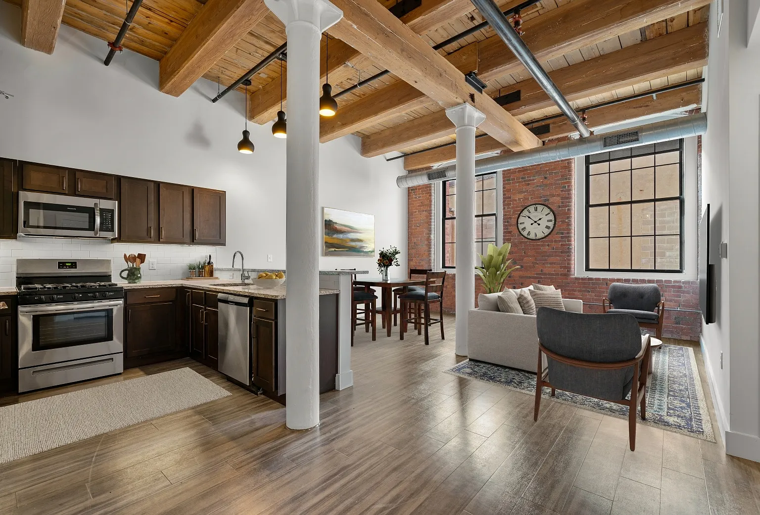 Chocolate Factory Apartments — Photo 3