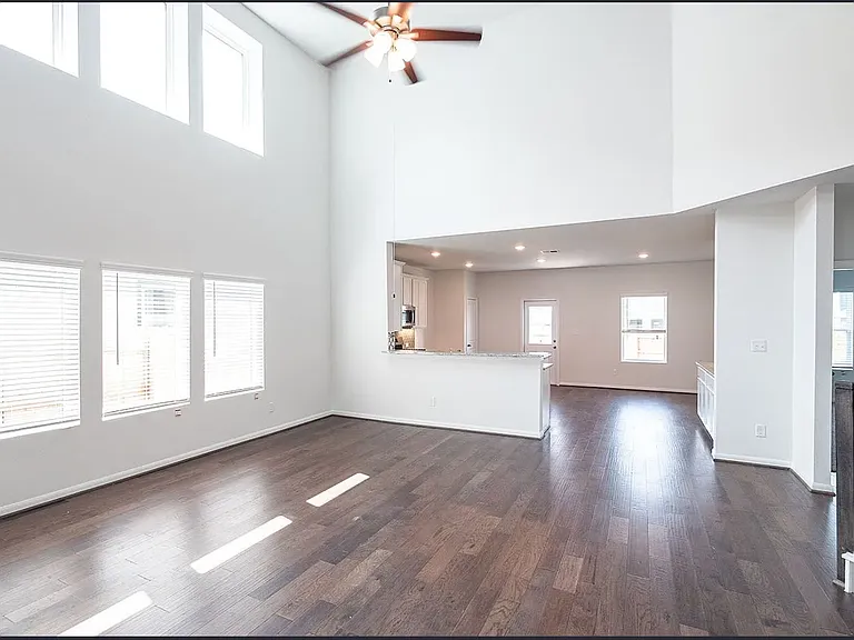 104 Greenthread Dr — Photo 6
