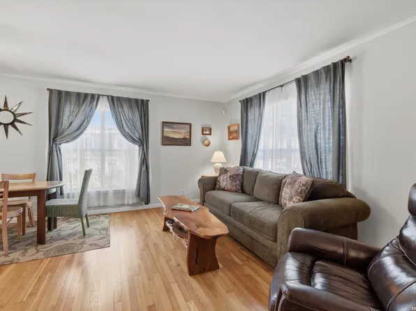 702 Sumner Dr, San Antonio, TX 78209