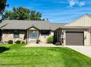 11987 Shenandoah Dr #3, South Lyon, MI 48178