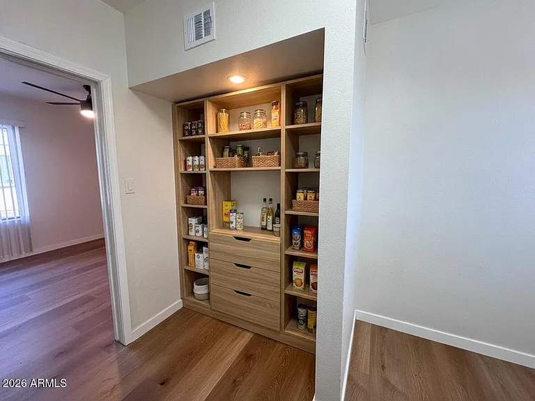 3927 N Longview Ave #2 — Photo 10