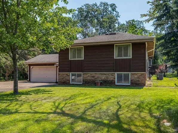 17625 Jefferson St NE, Ham Lake, MN 55304