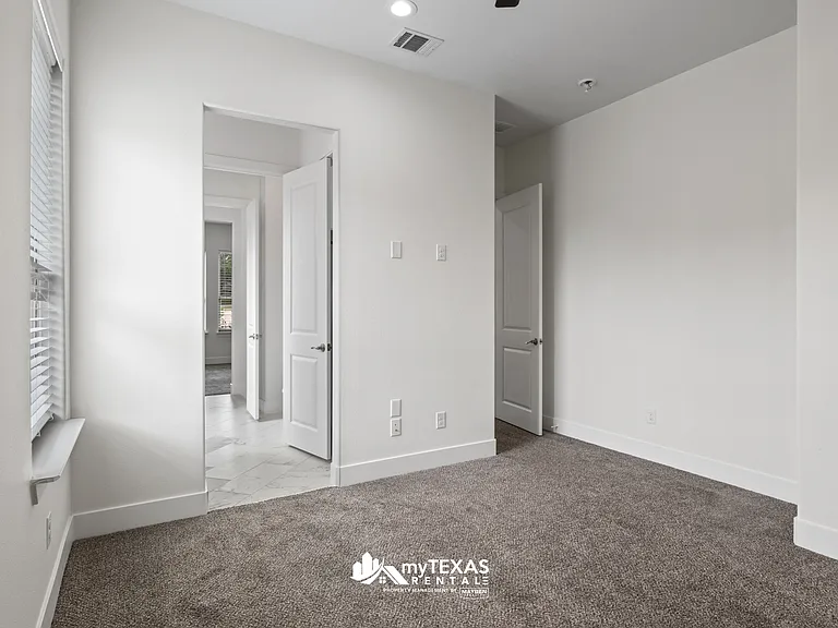 255 Kathryns Ct — Photo 5