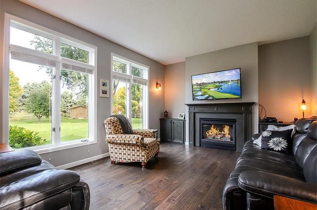 4 bed, 2557 sqft, $3,100 — Photo 3