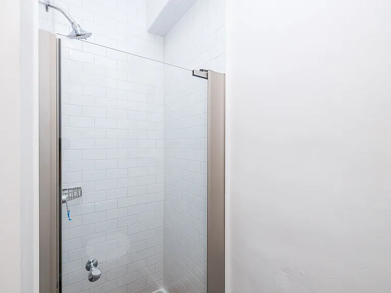 650 Ellis — Photo 12