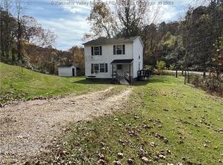 221 Coast Run Rd, Sandyville, WV 25275