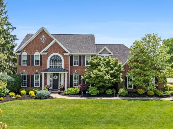2979 Forest Lake Dr, Westlake, OH 44145