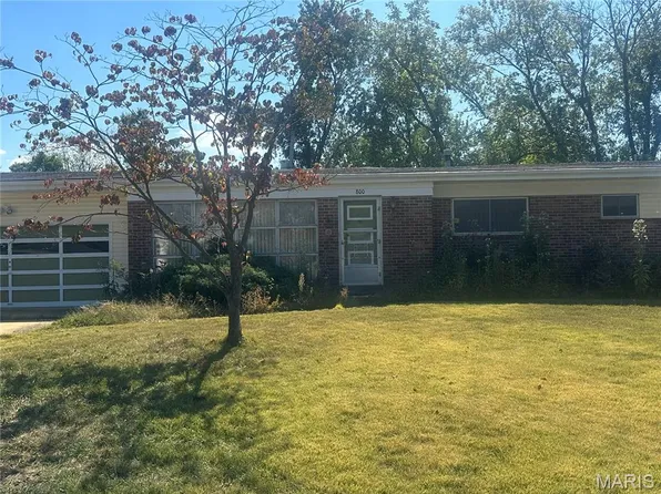 800 Braxton Ct, Saint Louis, MO 63132