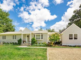 237 Blank Ln, Water Mill, NY 11976