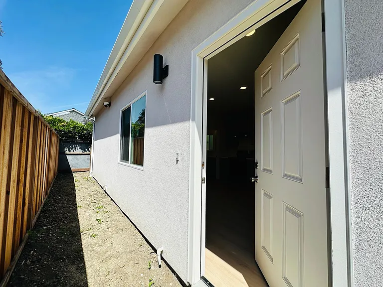 Drew East 27th — Photo 13