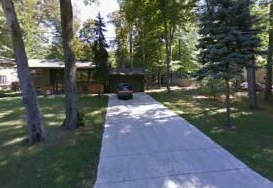 2nd image of 321 Marquette Ave