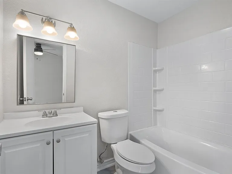 2532 Chaparral Trl — Photo 13