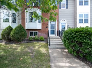 710 Village Pkwy, Circle Pines, MN 55014