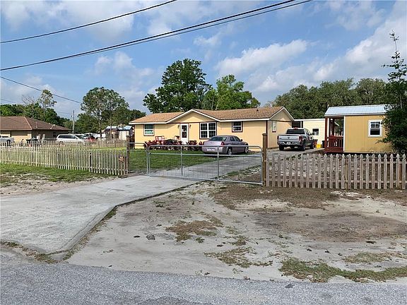 2nd image of 1440 Douglas Ct SW