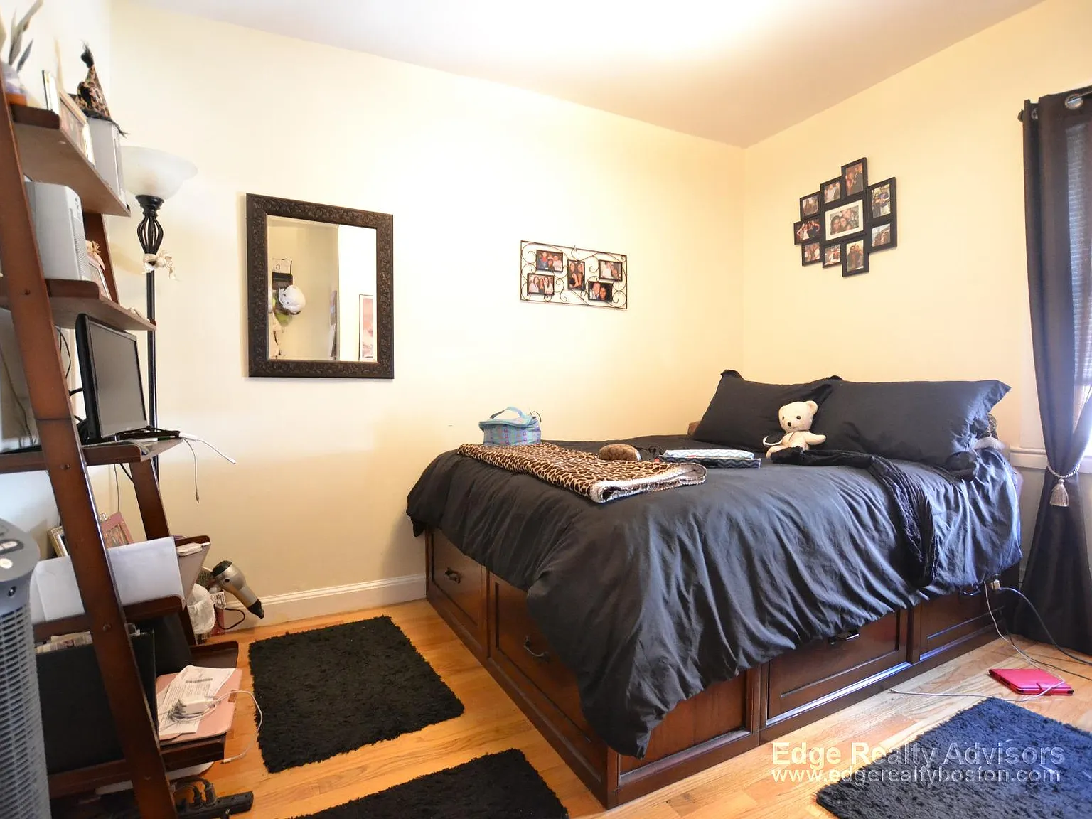 3 bed, 1100 sqft, $3,250 — Photo 4