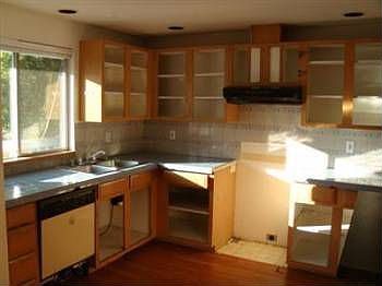 5th image of 12731 Roosevelt Way NE