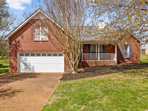 2805 Curacao Ln, Thompsons Station, TN 37179