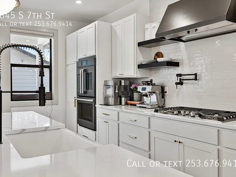 4845 S 7th St — Photo 14