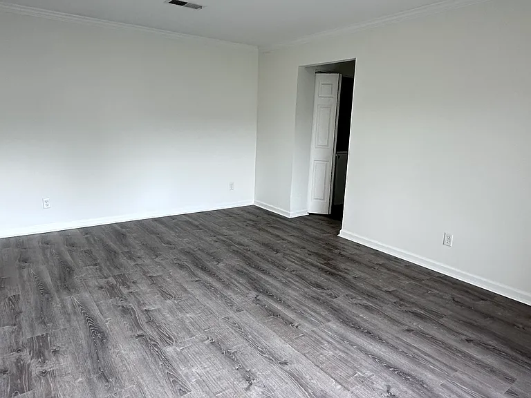 4326 Villa Dr #4 — Photo 4