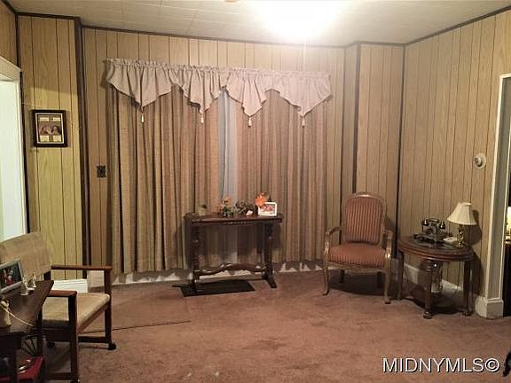 5th image of 1657 Taylor Ave