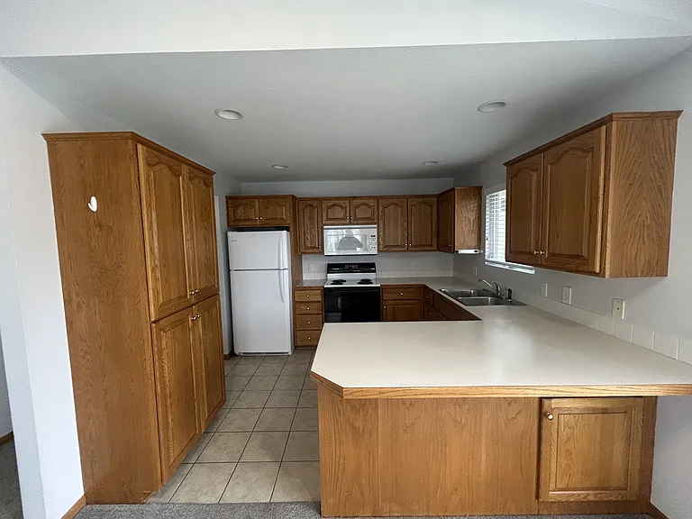 11902 Seven Pine Dr — Photo 9
