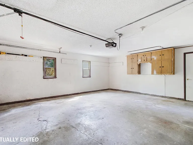 1900 NW 82nd St — Photo 12